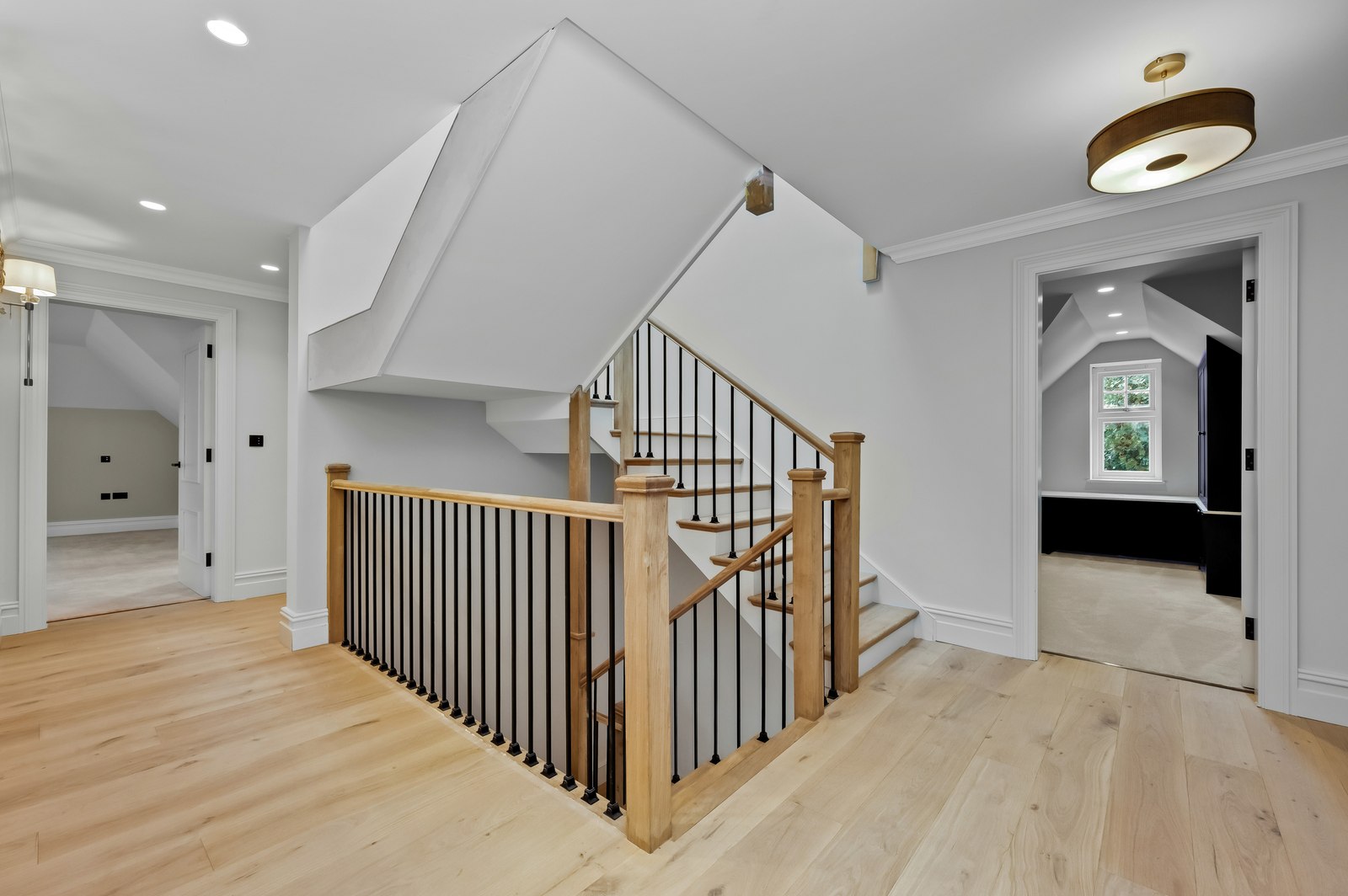 The Gables, Ewell - staircase and entrance hall